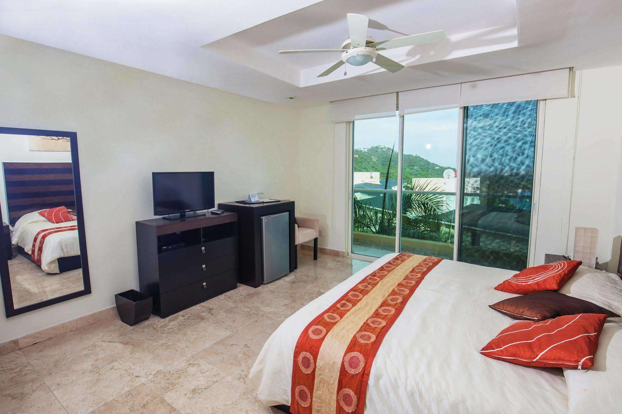 B Pichilingue Rooms & Beach Club Acapulco Exterior photo
